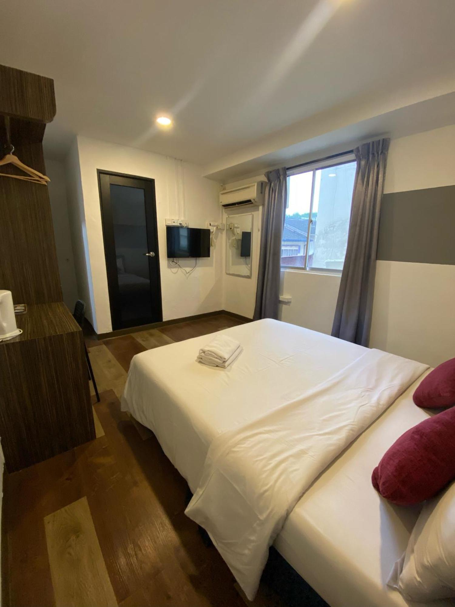 V Hotel Johor Bahru Exterior foto